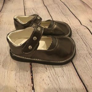 NIB baby girl shoes size 6